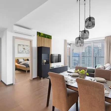 Eurovea Tower - Luke Danube 25 * 布拉迪斯拉发