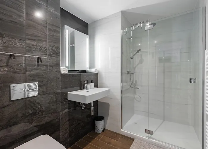 Eurovea Tower - Luke Danube 25 Bratislava