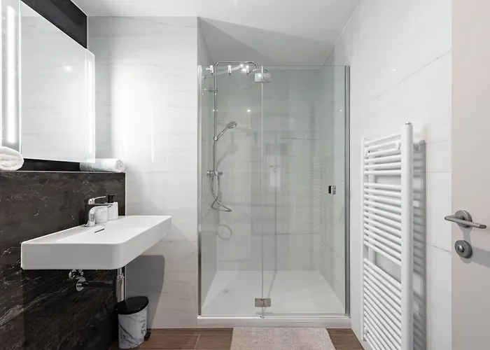 Eurovea Tower - Luke Danube 25 *