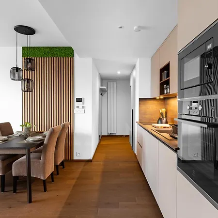 Eurovea Tower - Luke Danube 25 Apartman *