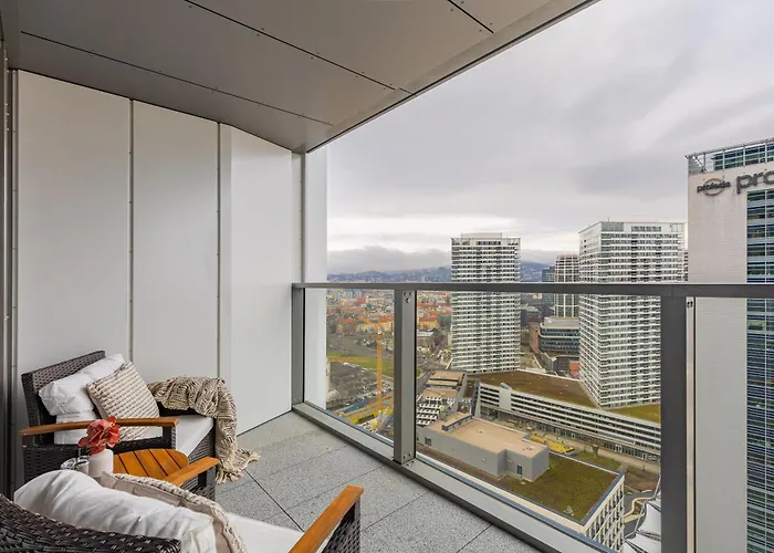 Eurovea Tower - Luke Danube 25 *