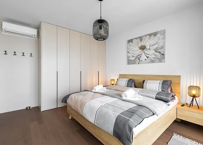 Eurovea Tower - Luke Danube 25 Apartamento Bratislava